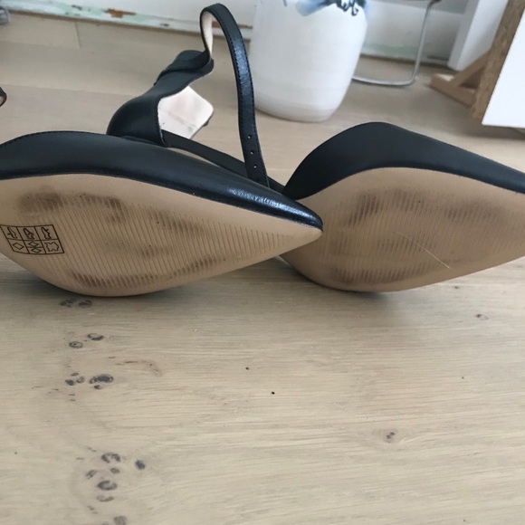 ❄️2 FOR $20 Nine West Leather Kitten Heels - Picture 4 of 5